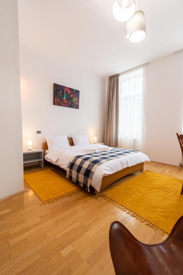 Residence 48 Beautiful Building Within Moments From The Old Town Of Brašov Exteriér fotografie