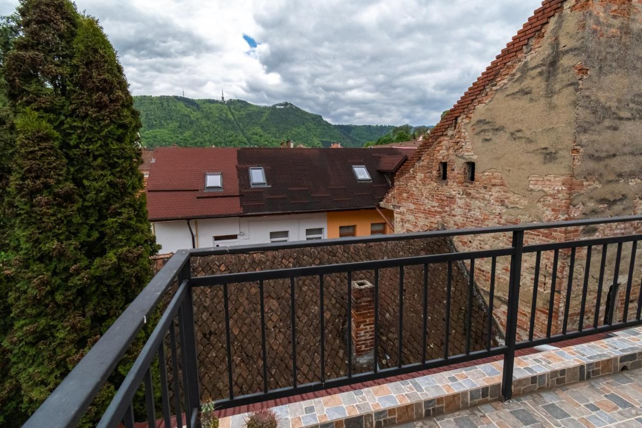 Residence 48 Beautiful Building Within Moments From The Old Town Of Brašov Exteriér fotografie