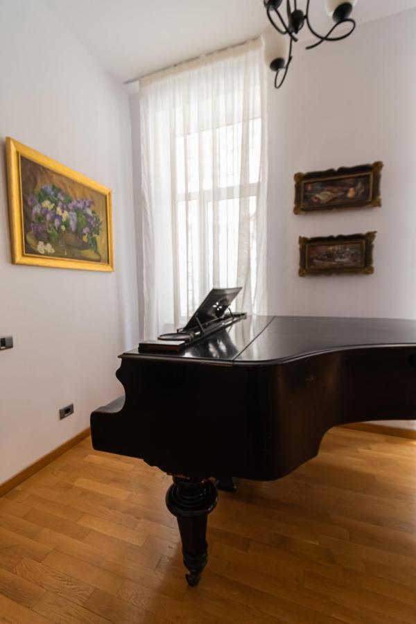 Residence 48 Beautiful Building Within Moments From The Old Town Of Brašov Exteriér fotografie