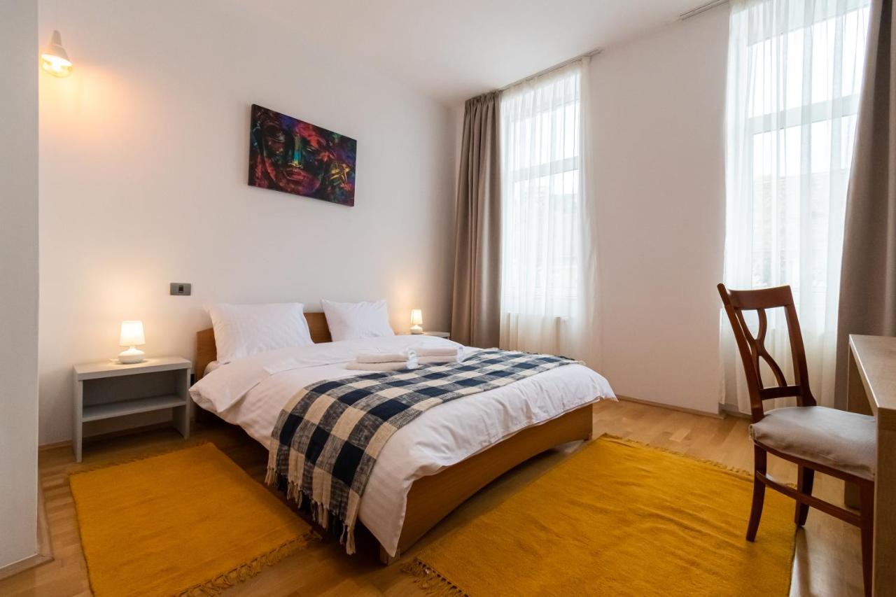 Residence 48 Beautiful Building Within Moments From The Old Town Of Brašov Exteriér fotografie
