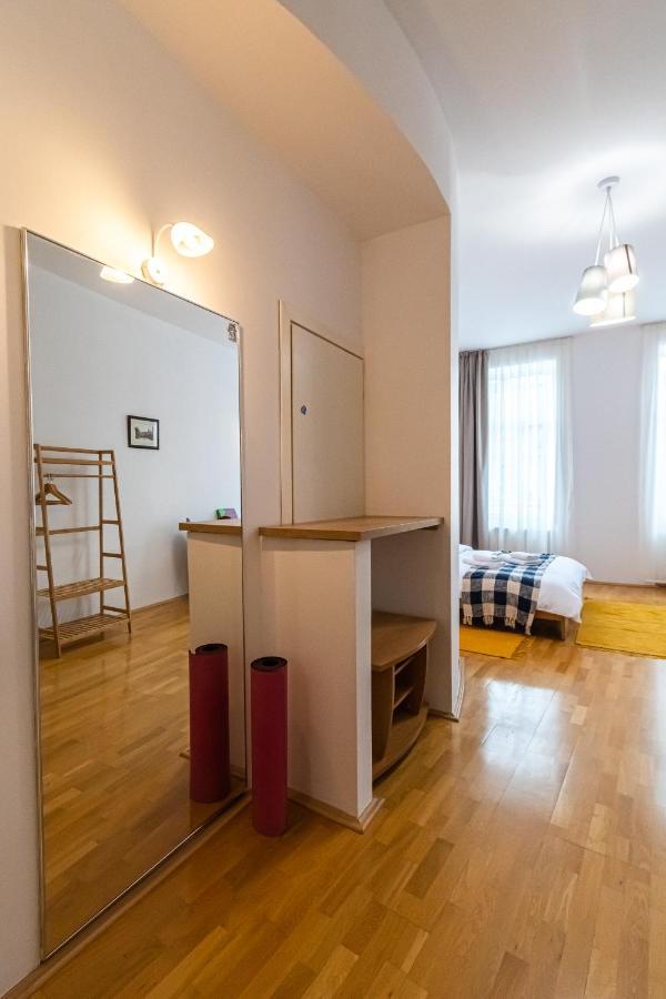 Residence 48 Beautiful Building Within Moments From The Old Town Of Brašov Exteriér fotografie